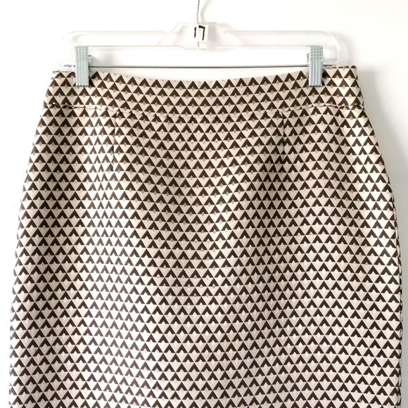 Banana Republic Black Neutral Gold Back Slit Geometric Straight Skirt Size 8 - Picture 2 of 7